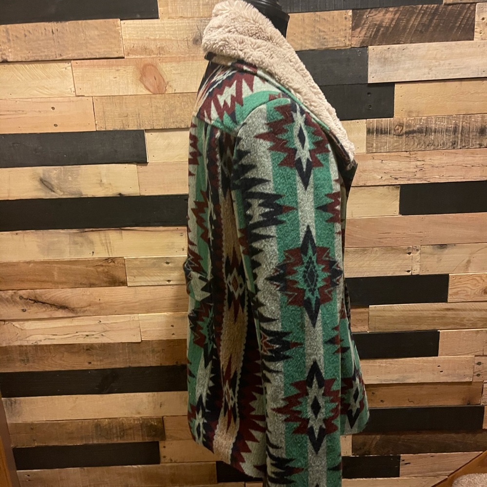 Aztec Jacket - Picture 2 of 5